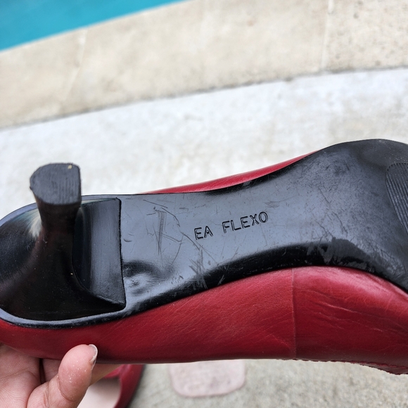 Vintage red bow kitten heels - Picture 9 of 9